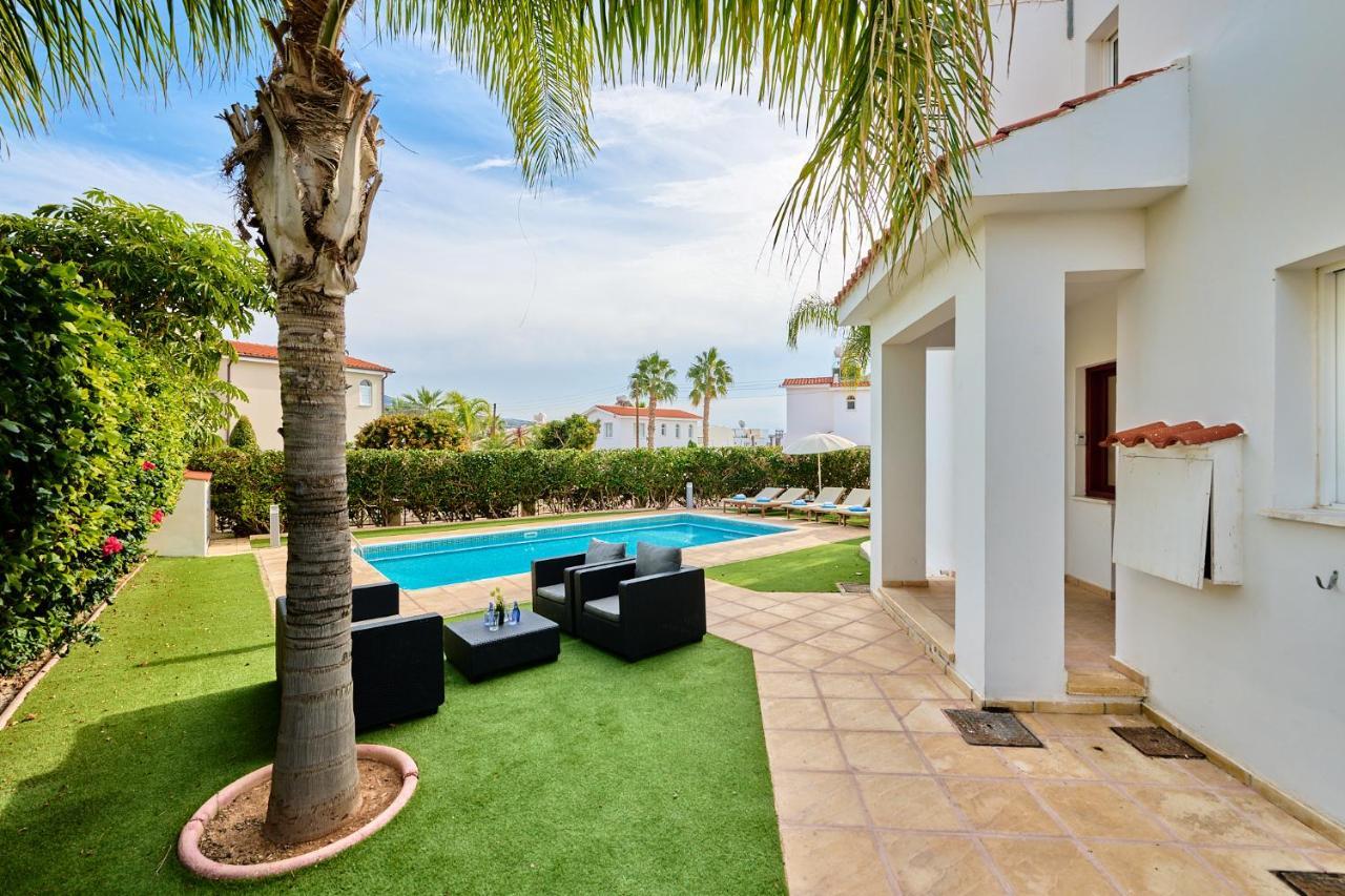 Villa Haven By Ezoria Villas Coral Bay Exterior photo