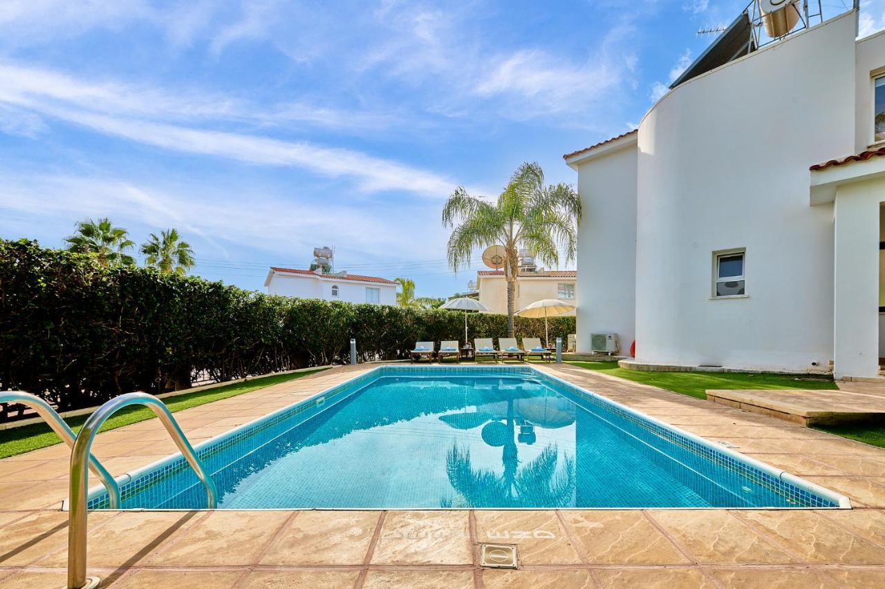 Villa Haven By Ezoria Villas Coral Bay Exterior photo